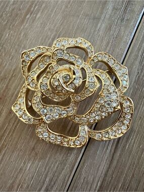 Elizabeth Taylor for Avon Open Rose Brooch Signed